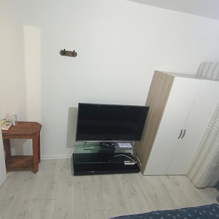 Le Bon Appart Proche Centre-Ville Roanne Luaran gambar